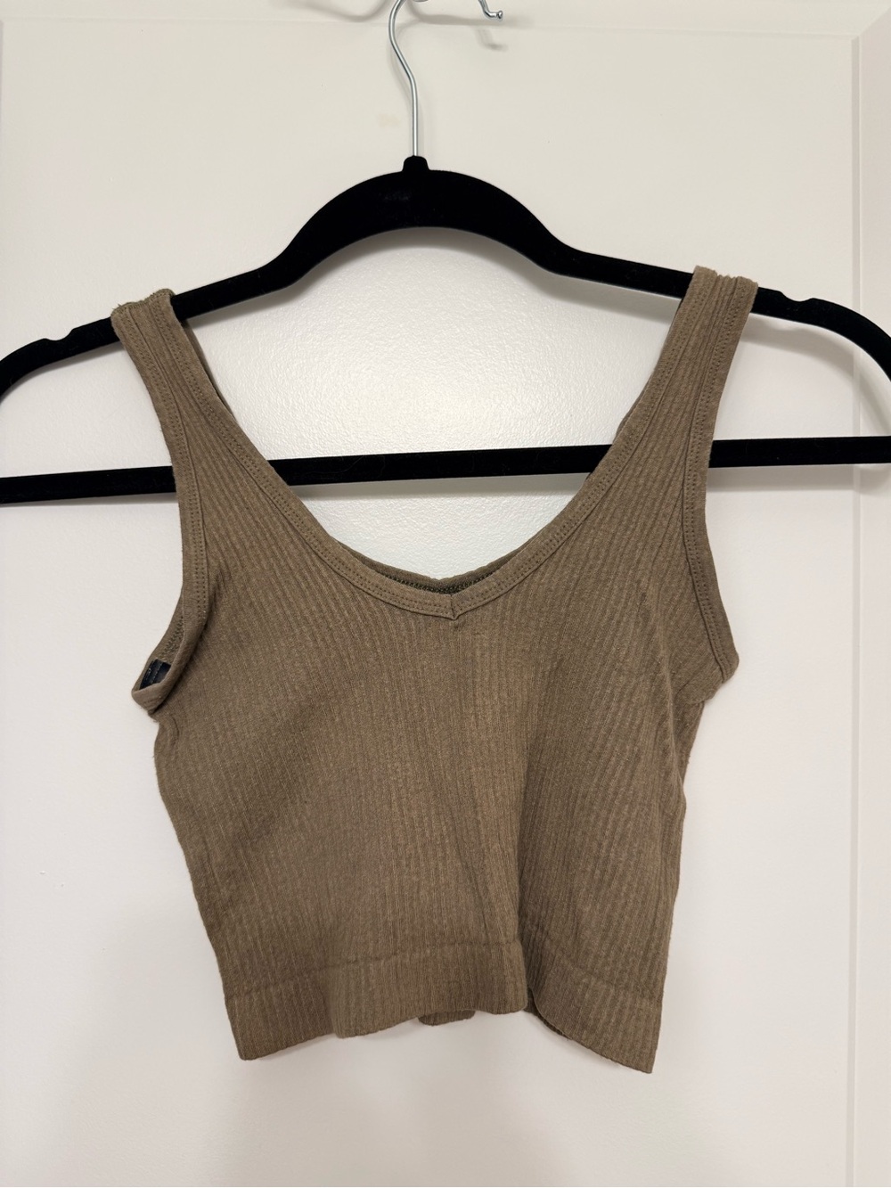 Urban Outfitters Ribbed V-Neck Crop Tank - Taupe Brown